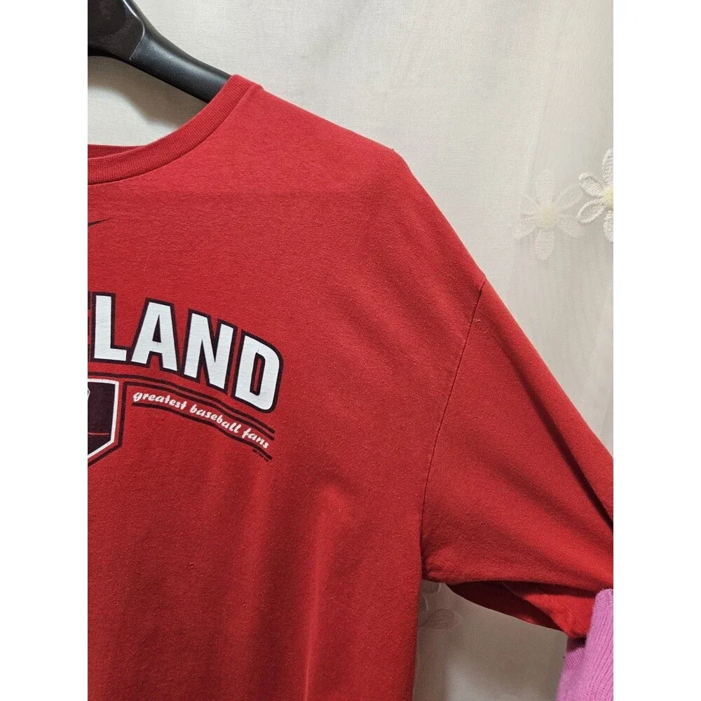 Nike Men XL Red Cleveland Indians Top Sporty Vintage Retro Fan Wear MLB Baseball